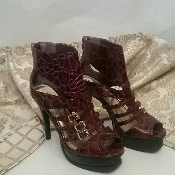 Steve Madden Shoes - Steve Madden Plum Print Ankle Platforms 6